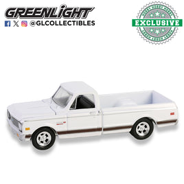 2025 GreenLight Hobby Exclusive White 1972 Chevy Cheyenne C10