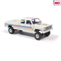IXO 1/64 1976 Chevrolet Custom Deluxe K30 Fleetwood Crew Cab