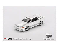 Mini GT #1066 Nissan Skyline GT-R (R32) VeilSide Combat C-1