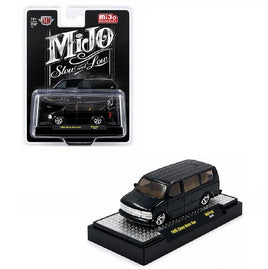 M2 Machines MJS102 1995 CHEVROLET ASTRO VAN "SLOW & LOW" BLACK